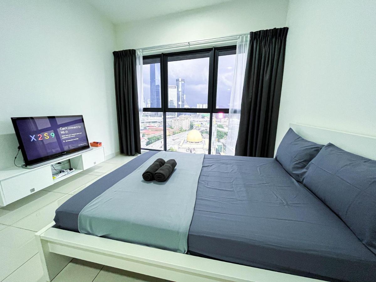 Continew Residences Trx Lux Pool View 쿠알라룸푸르 외부 사진